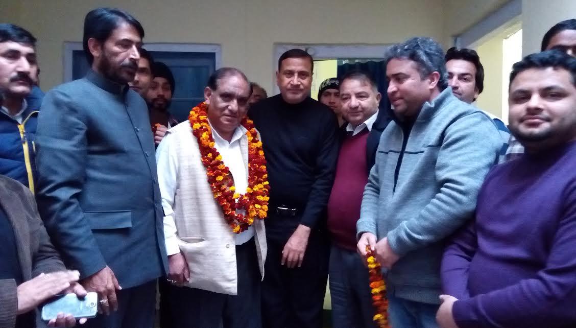 Aslam Laigoro joins Congress